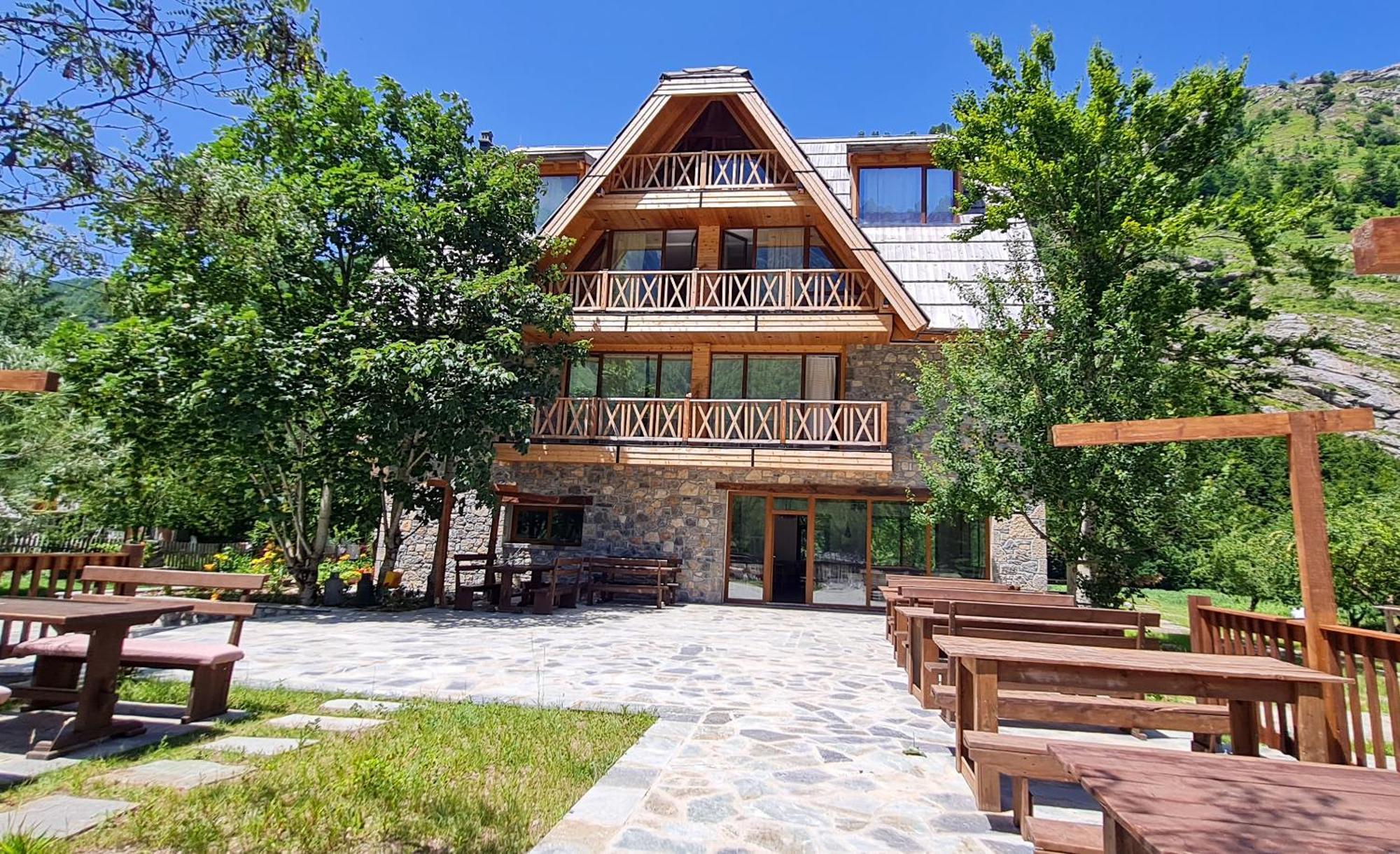 Neokulla Hotel - By Kol Gjoni Valbone Ngoại thất bức ảnh