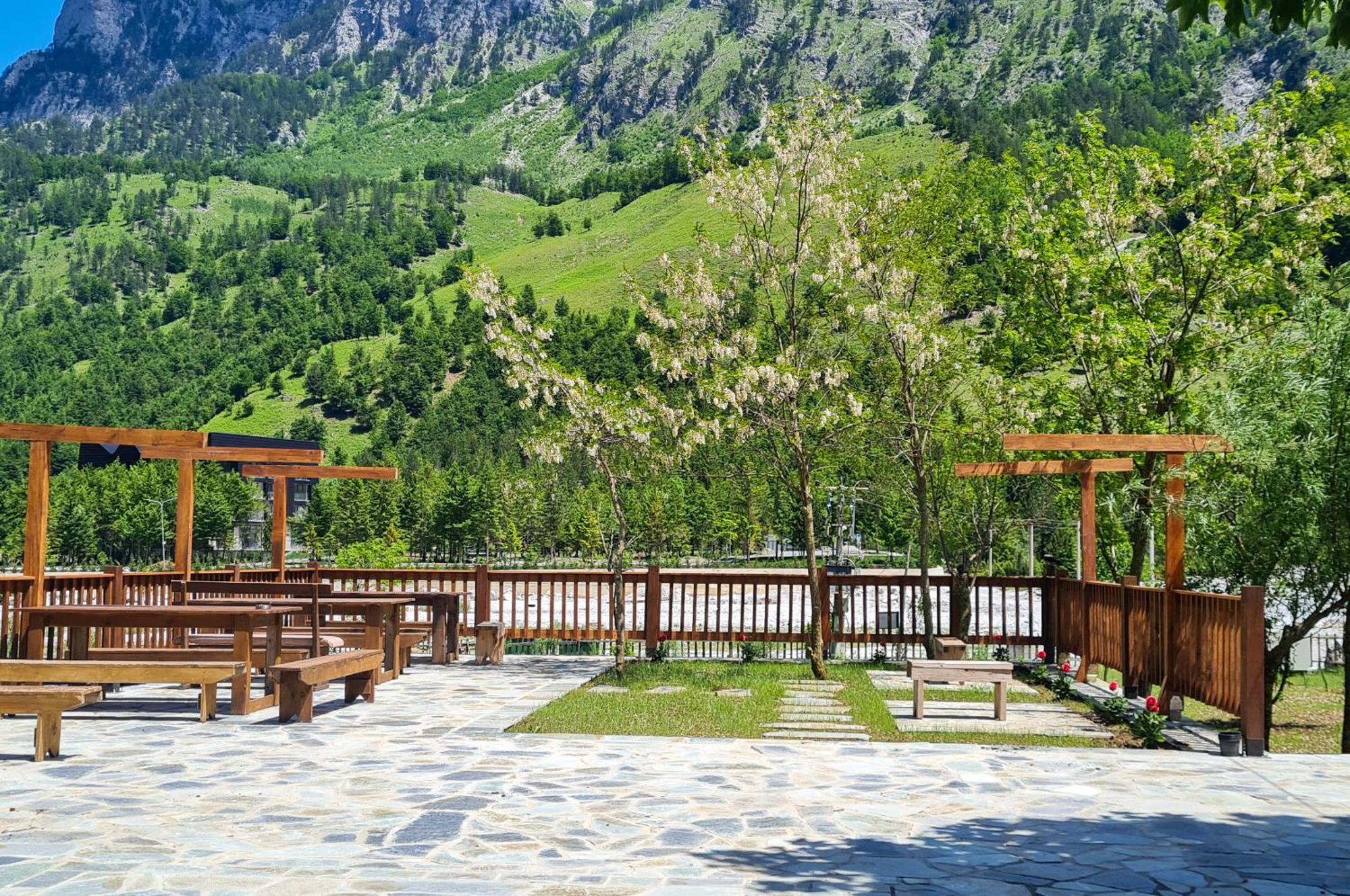 Neokulla Hotel - By Kol Gjoni Valbone Ngoại thất bức ảnh